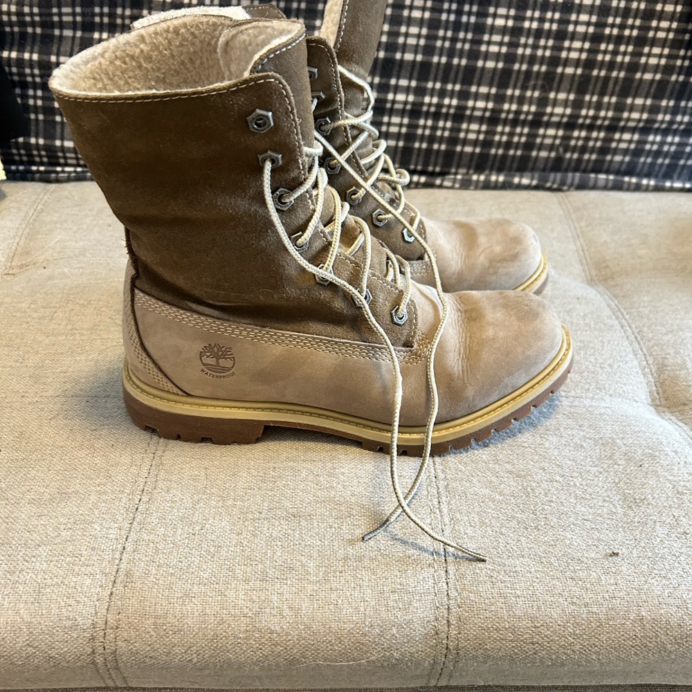 Size 7 Timberland Boots